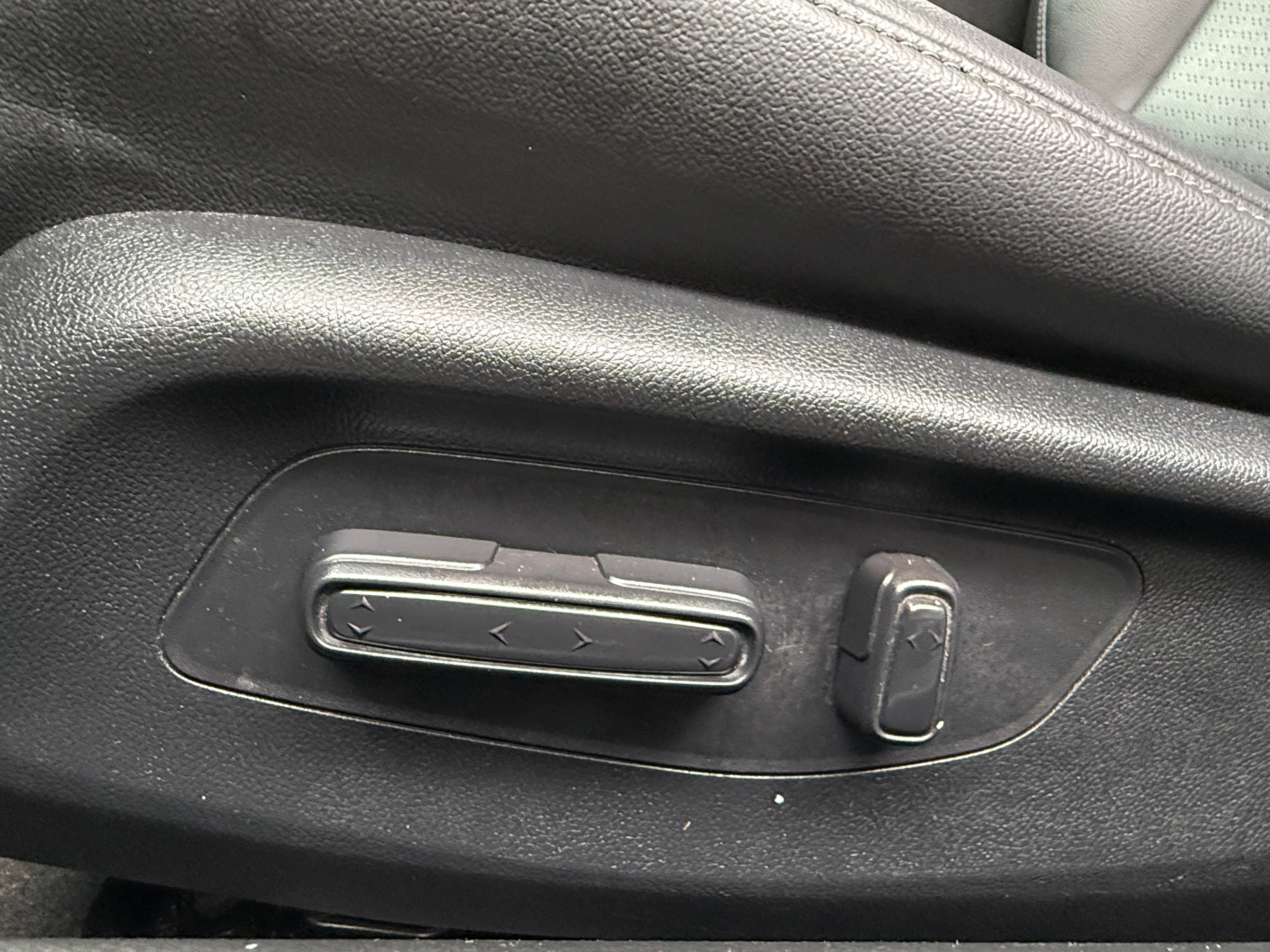 honda civic hatchback 2023 19XFL1H71PE014788 image